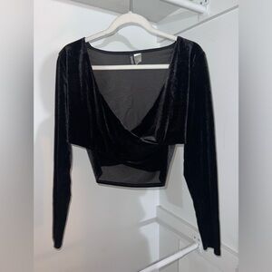 Long sleeve crop top